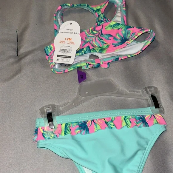 12 M girls 2 piece swimsuit UPF 50+ height 28-29.5” 19.5-22lbs Wonder Nation - Picture 4 of 4